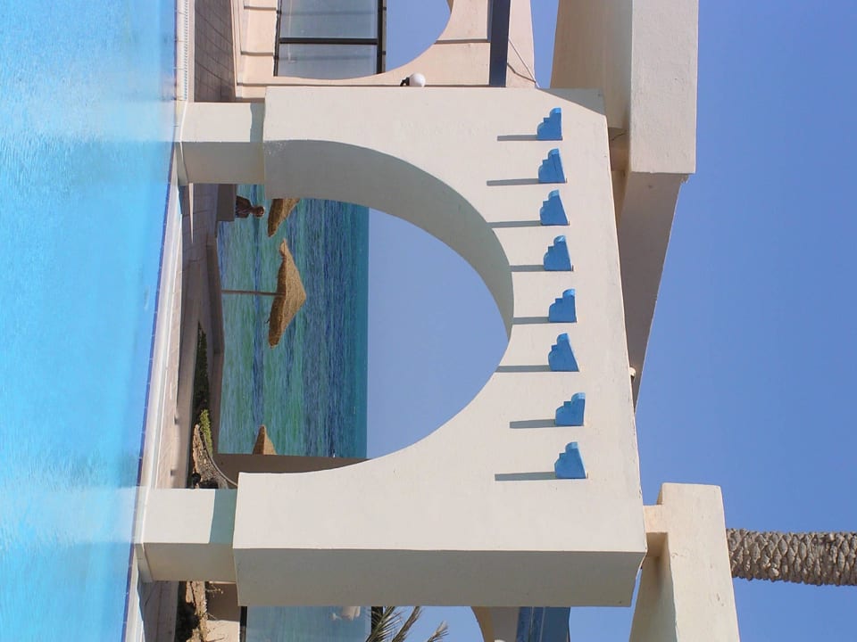 Durchblick vom Pool zum Meer Zita Beach Resort