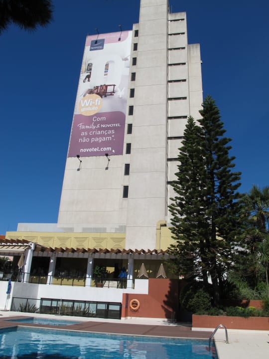 Betonklotz Novotel Lisboa