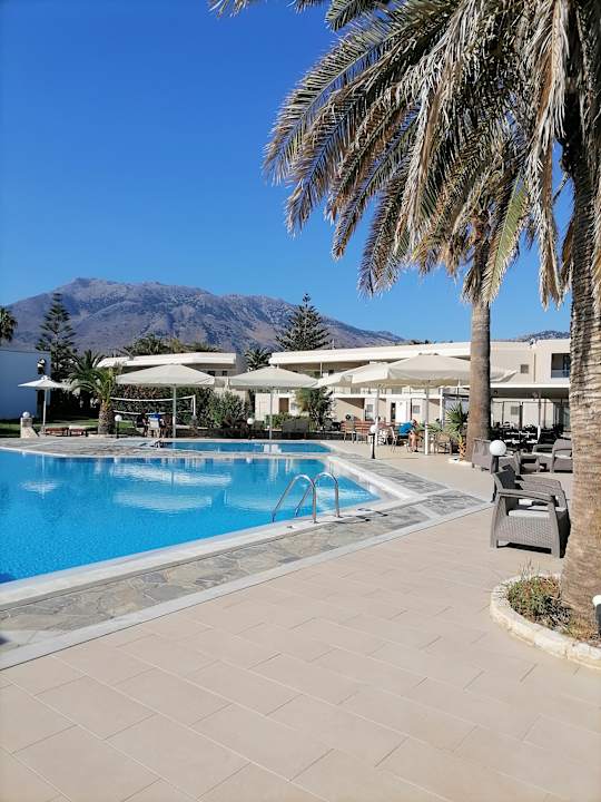 Pool HARPIN Happy Days Beach Hotel