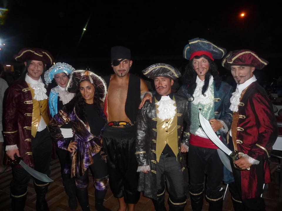 Teil der Animateure Hane Family Resort