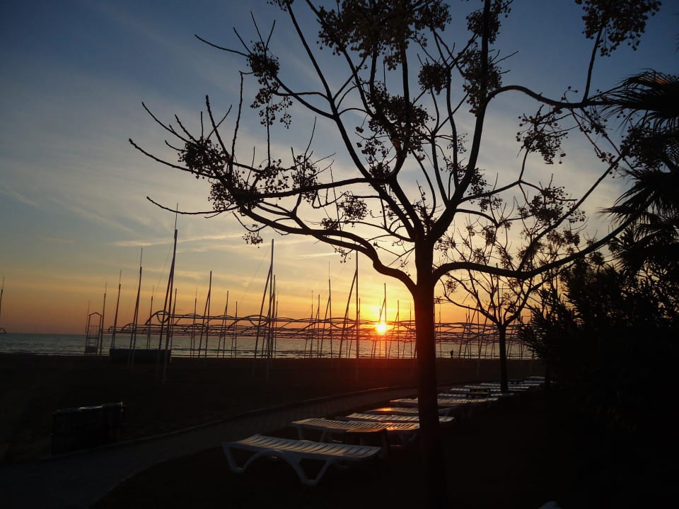 Sonnenuntergang Hotel Terrace Beach Resort