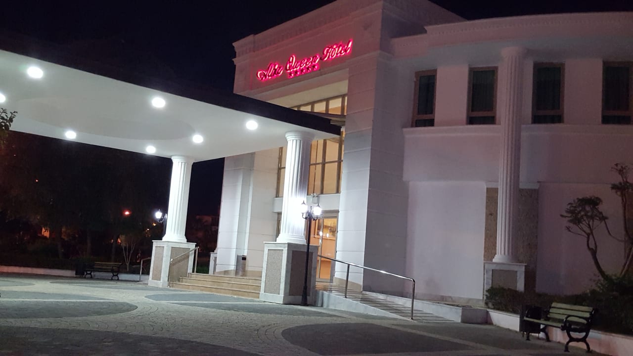 Außenansicht Alba Queen Hotel