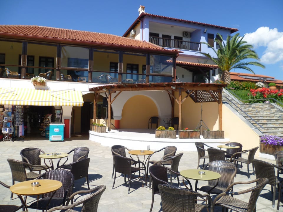 Bar und Bühne Blue Dolphin Resort Hotel