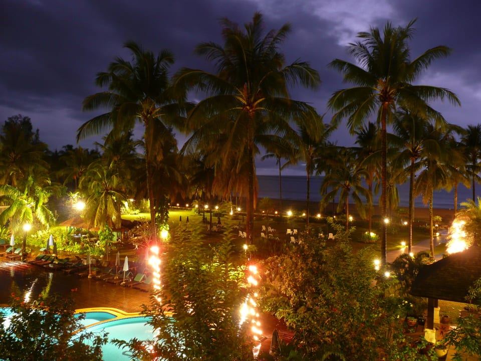 Unwetteraufzug in der Nacht Khaolak Orchid Beach Resort