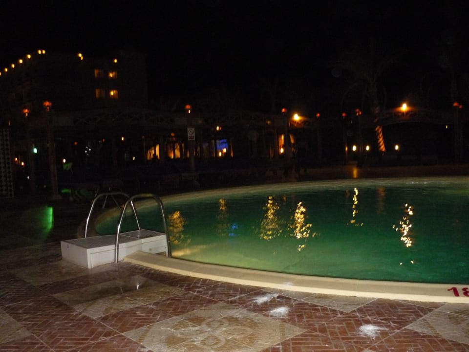 Бассейн Riviera Aqua Park Resort