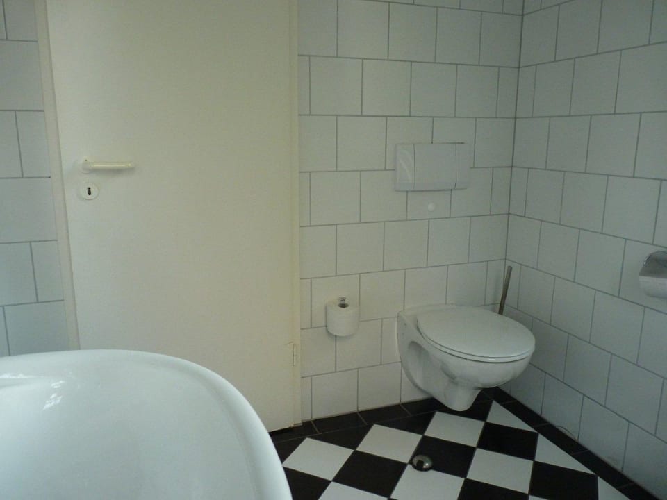 WC Breuers Rüdesheimer Schloss