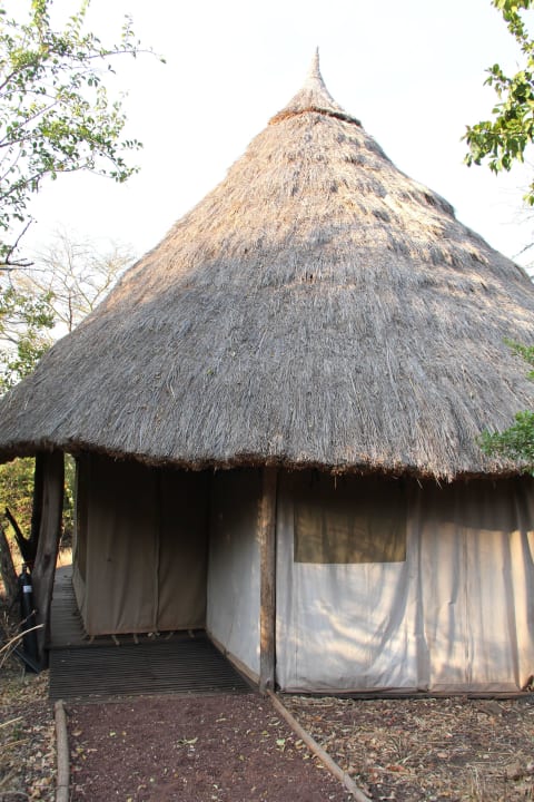 Eingang zum Zimmer Ndarakwai Ranch Camp