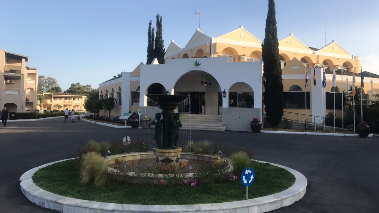 Außenansicht Sandy Beach Resort