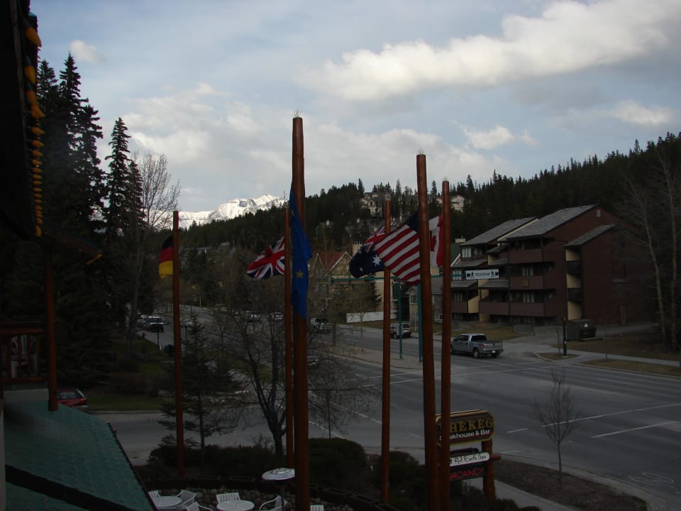 Ausblick vom Balkon Hotel Banff Caribou Lodge and Spa