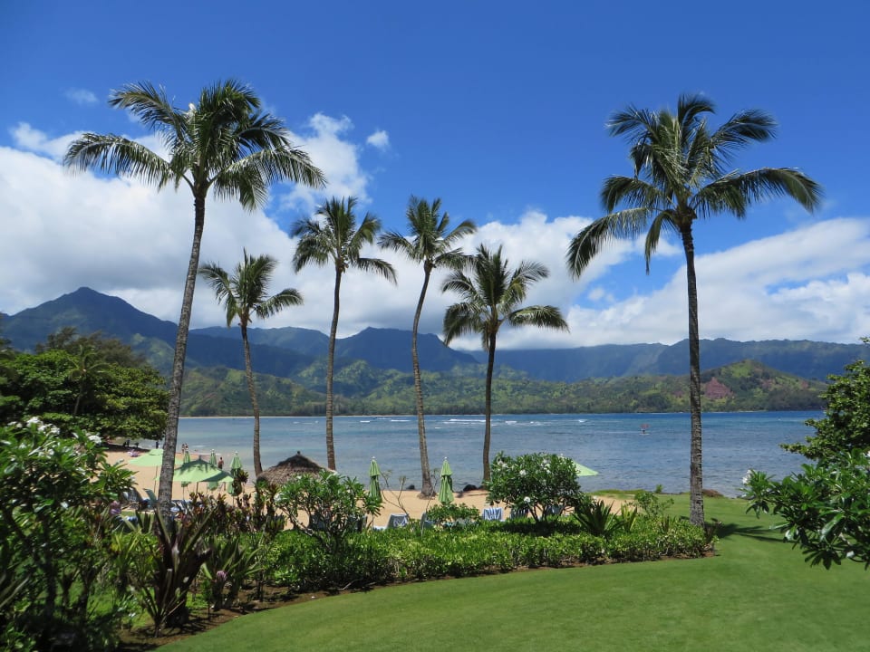 Beach at St Regis vis shuttle Hotel The Westin Princeville Ocean Resort