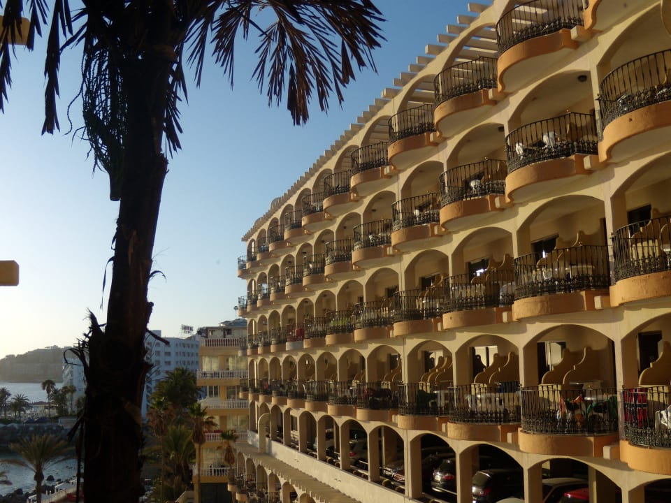 Außenflügel des Hotels Bull Dorado Beach & Spa