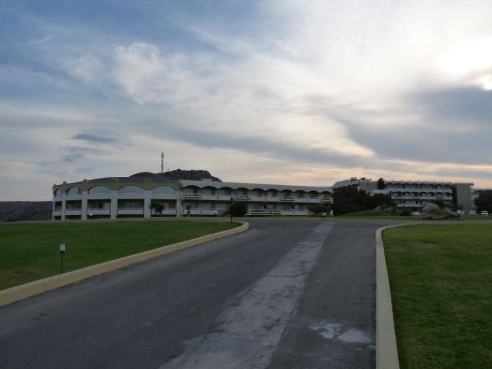 In diesem Gebäude befindet sich das HP-Restaurant Hotel Kalithea Mare Palace