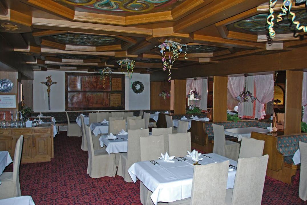 Speiseraum Abend Hotel Gisela