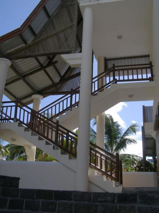 Aufgang zu den Sup. Zimmern Le Peninsula Bay Beach Resort & Spa