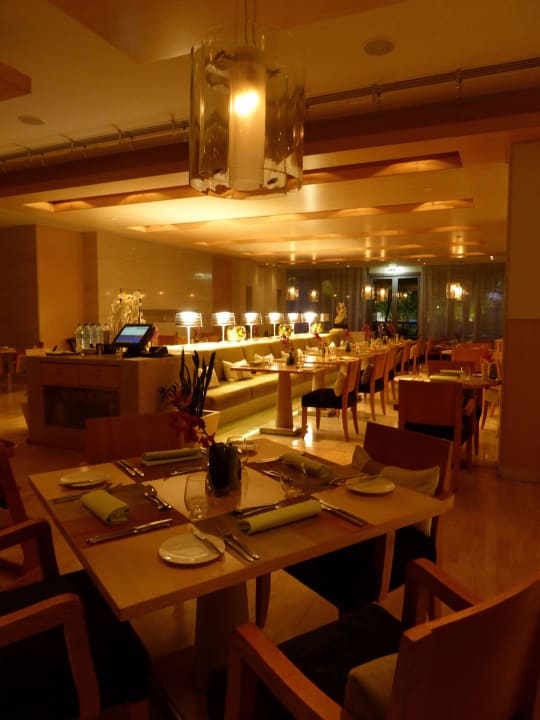 Restaurant Park Rotana Abu Dhabi