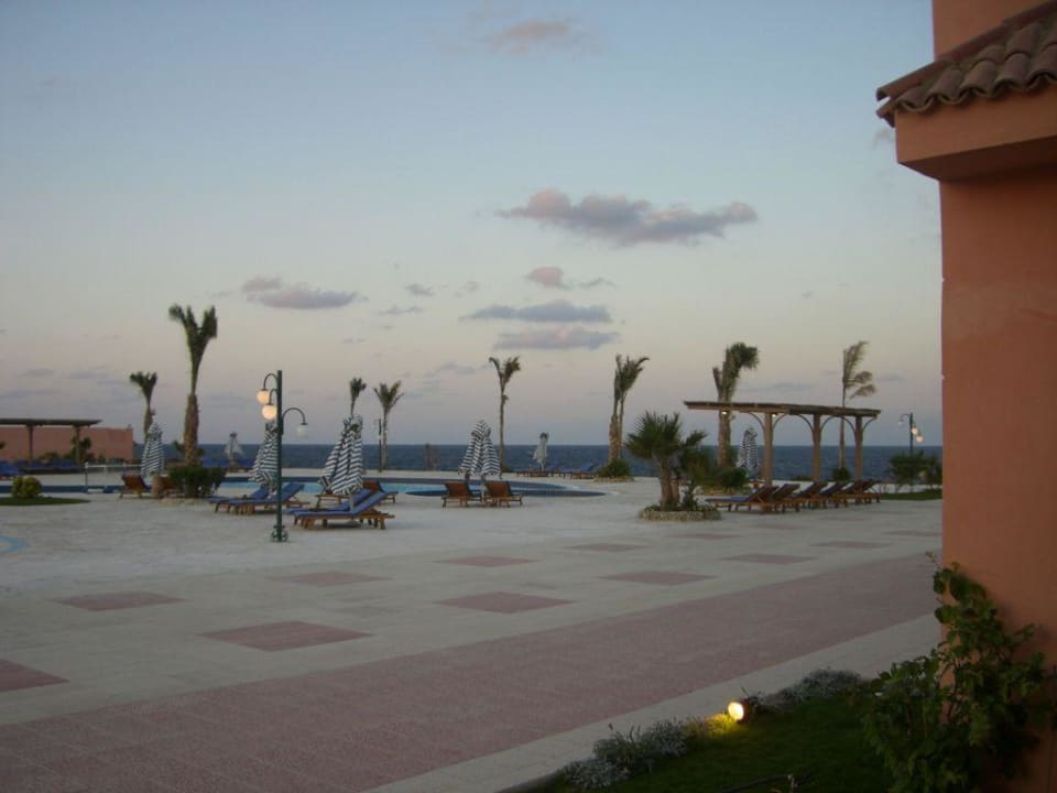 Hauptpool Abendstimmung Hotel Sol Y Mar Dolphin House