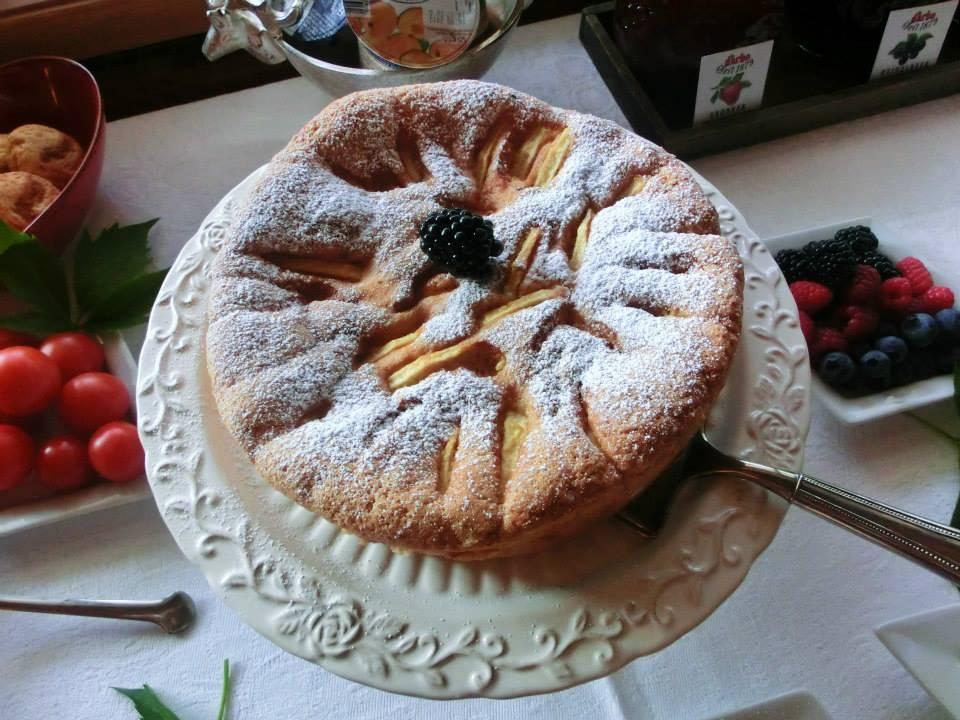 Hausgebackener Kuchen Mountain Chalet Pra Ronch