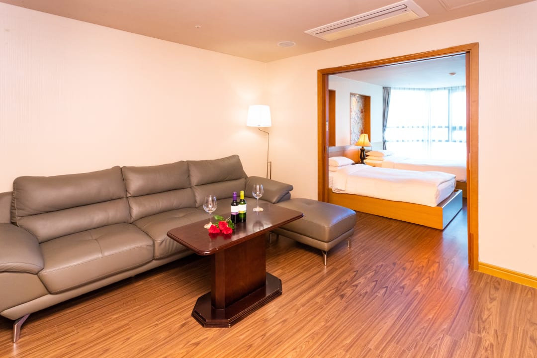 Zimmer Sunset Business Hotel