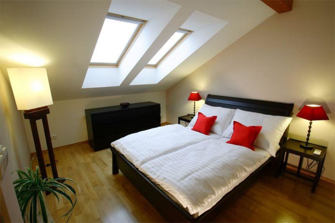 Room Hunger Wall Residence