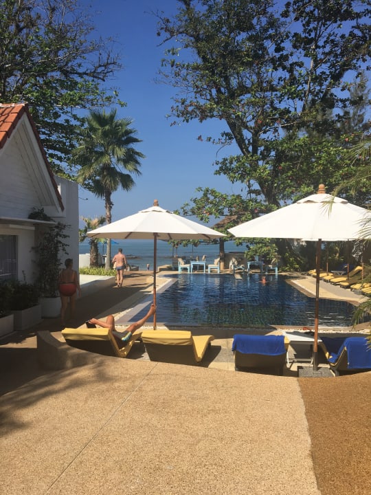 Pool Ocean Breeze Resort