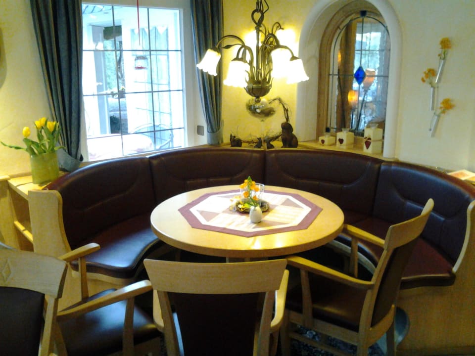 Gemütliche Sitzecke im Kaminzimmer Hotel Haus Hilmeke