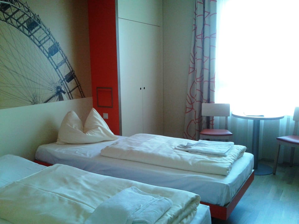 Zimmer JUFA Hotel Wien City