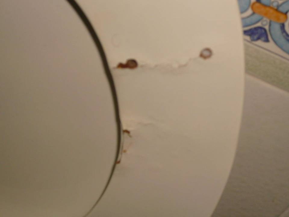 Beschädigter Toilettendeckel Riviera Spa Resort - Adults Only