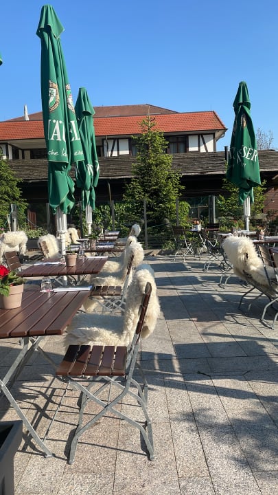 Außenansicht Wald & Schlosshotel Friedrichsruhe