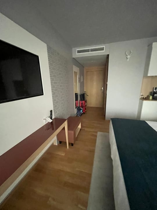 Zimmer Leonardo Hotel Zurich Airport