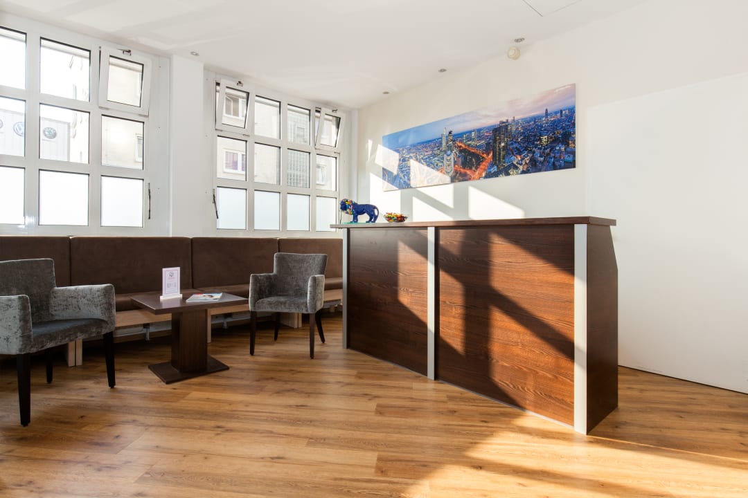 Lobby Paragon Apartments