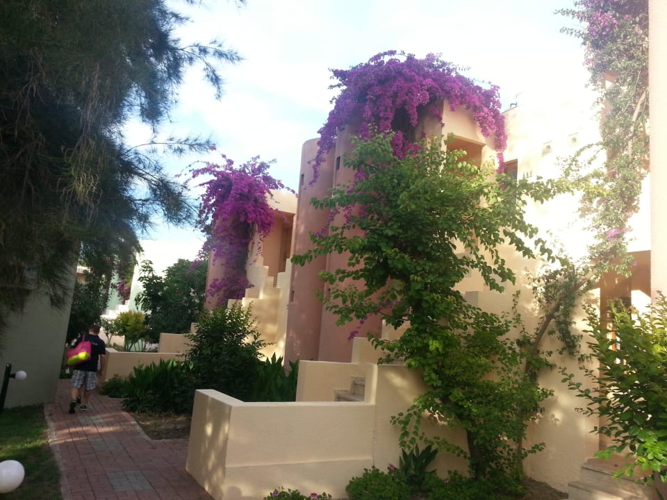 Auf dem Weg zu unserem Zimmer VONRESORT Golden Beach