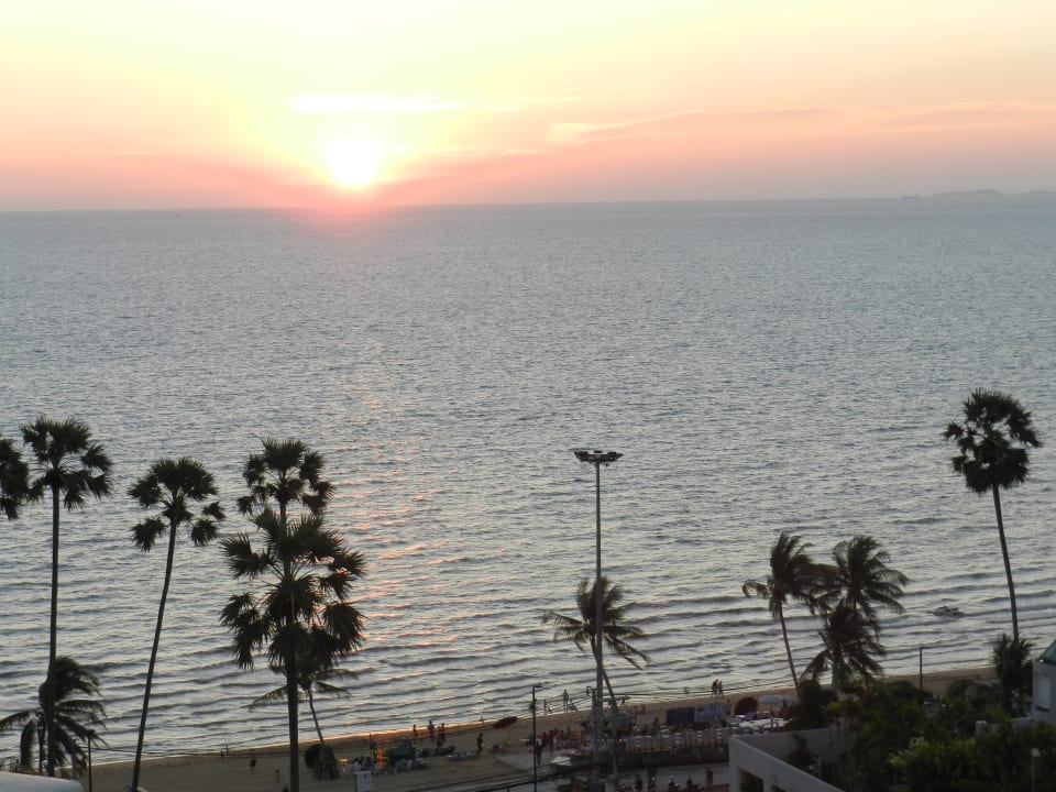 Strand Hotel Jomtien Palm Beach