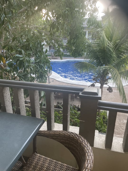 Pool MO2 Westown Lagoon Coron