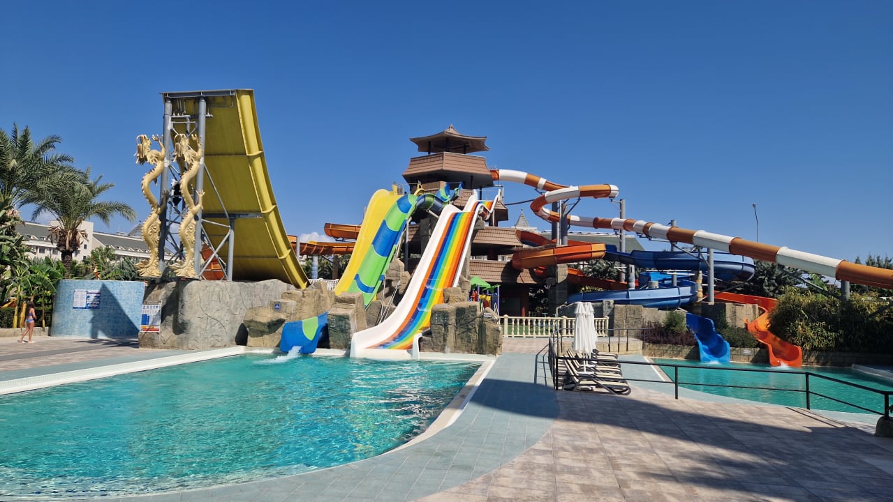 Pool Royal Taj Mahal Hotel