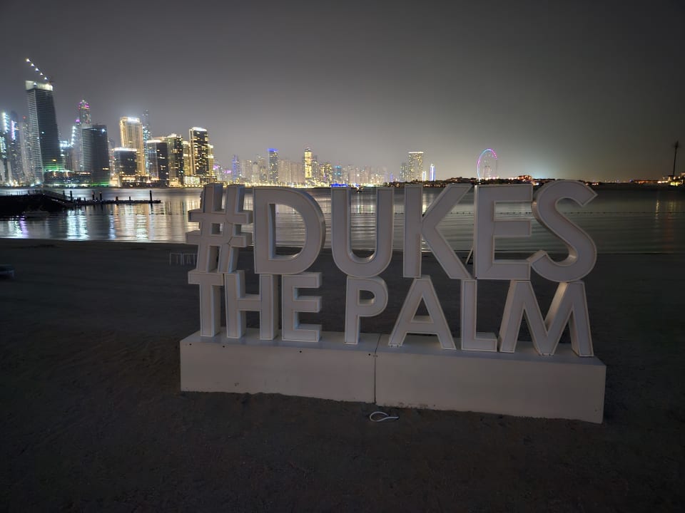 Strand Dukes The Palm Dubai Hotel