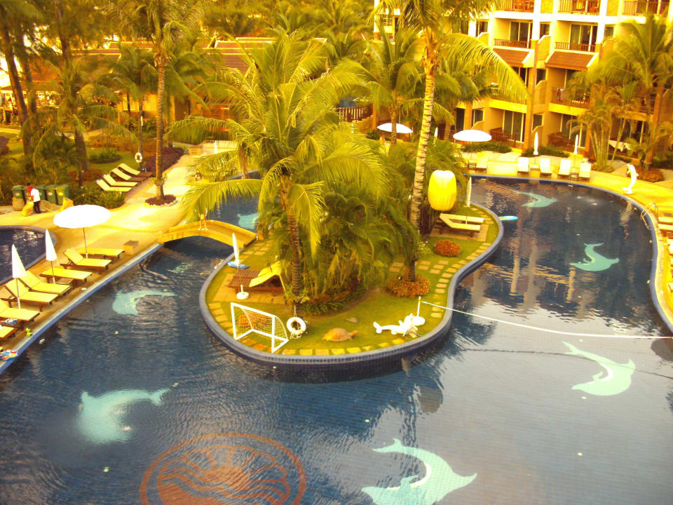 Blick auf den Pool Best Western Premier Bangtao Beach Resort & Spa