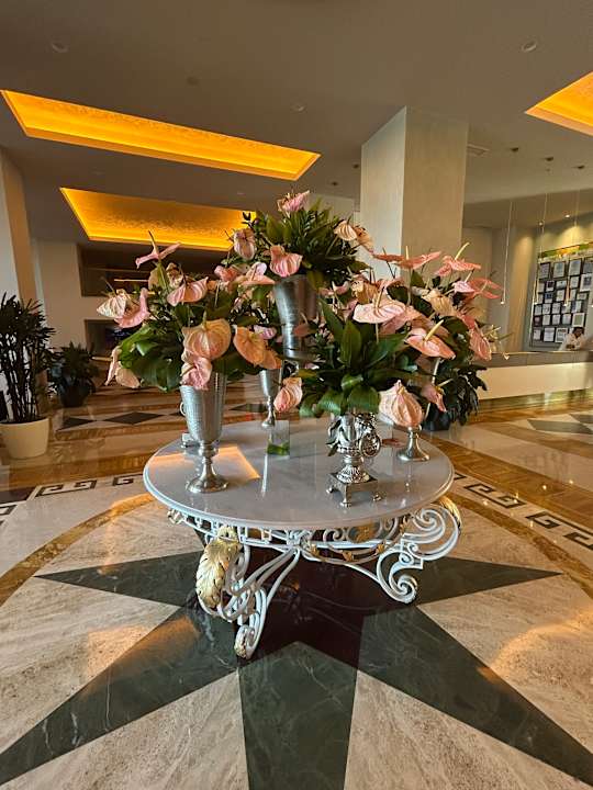Lobby Arum Barut Collection