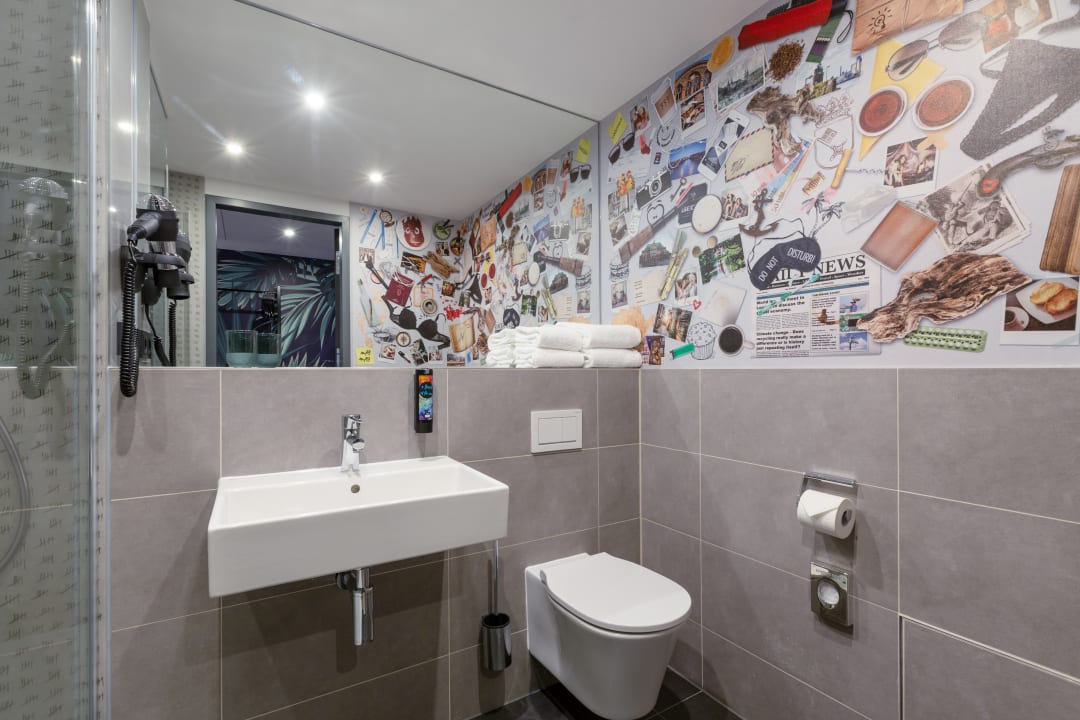 Zimmer Holiday Inn - the niu, Crusoe Bremen Airport