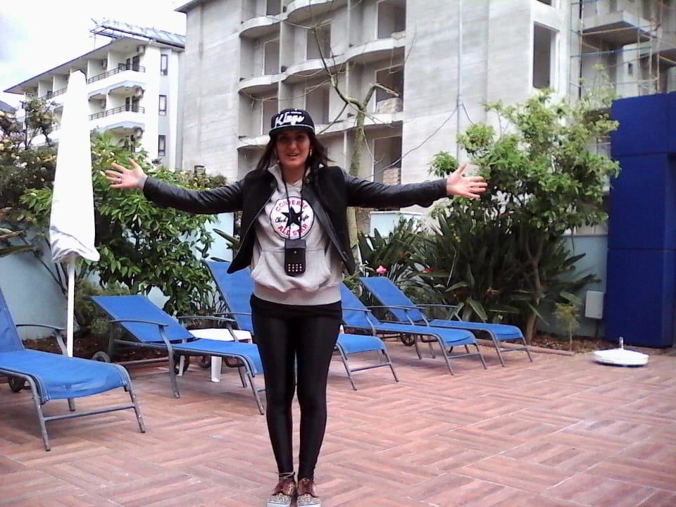 Sie ist immer für die Kinder da  Hotel Grand Zaman Garden