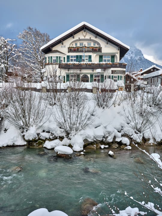 Außenansicht Hotel Aschenbrenner