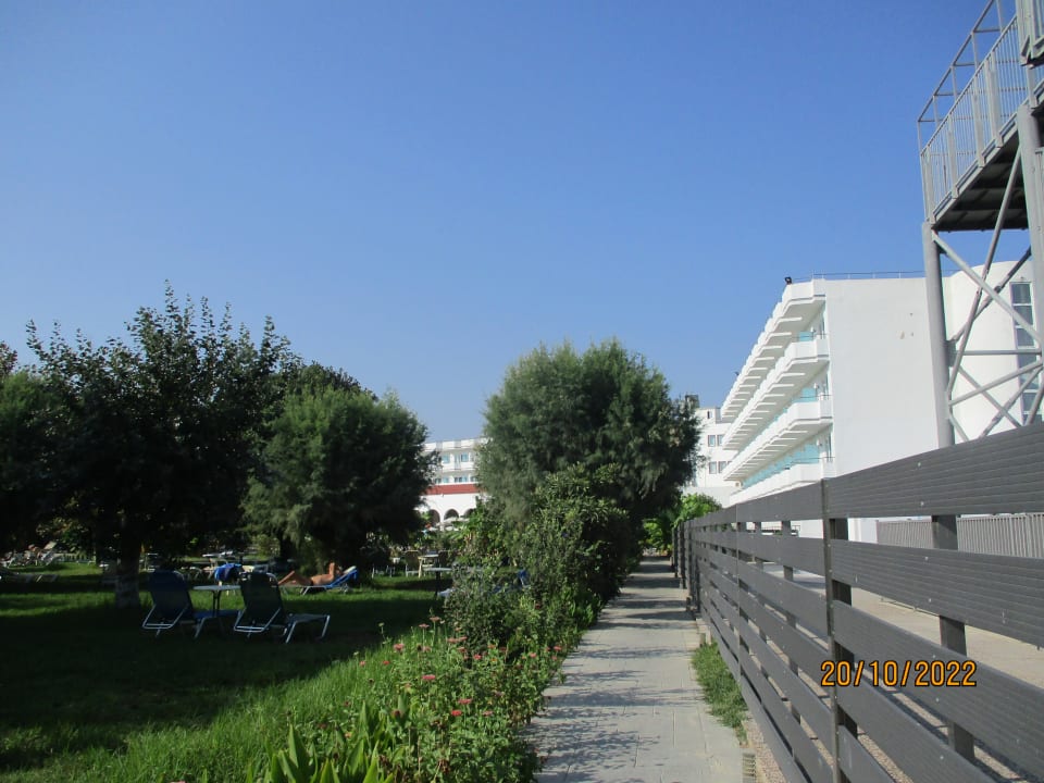 Gartenanlage Irene Palace Beach Resort Club alltoura