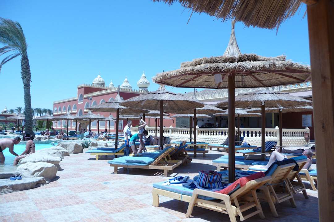 Pool direkt vor unseren Zimmer  Pickalbatros Alf Leila Wa Leila Resort - Neverland Hurghada