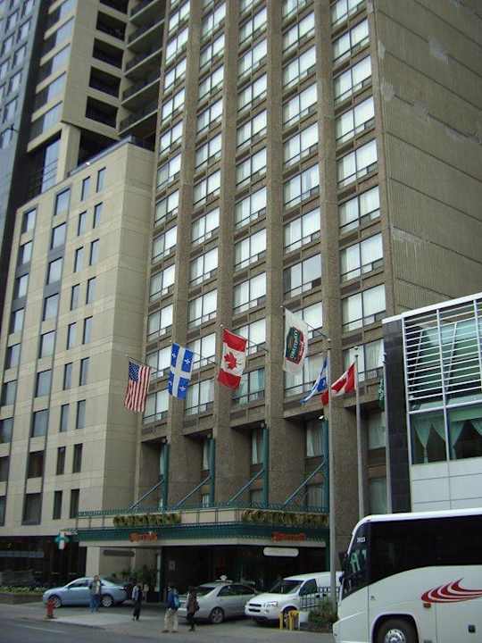Frontseite Courtyard Montreal Downtown