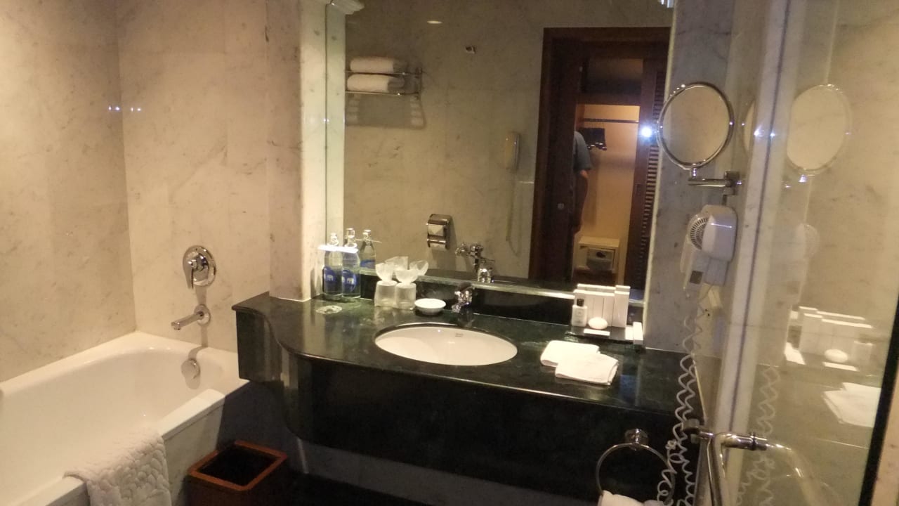 Bad The Landmark Bangkok