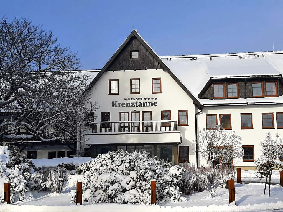 Außenansicht Waldhotel Kreuztanne