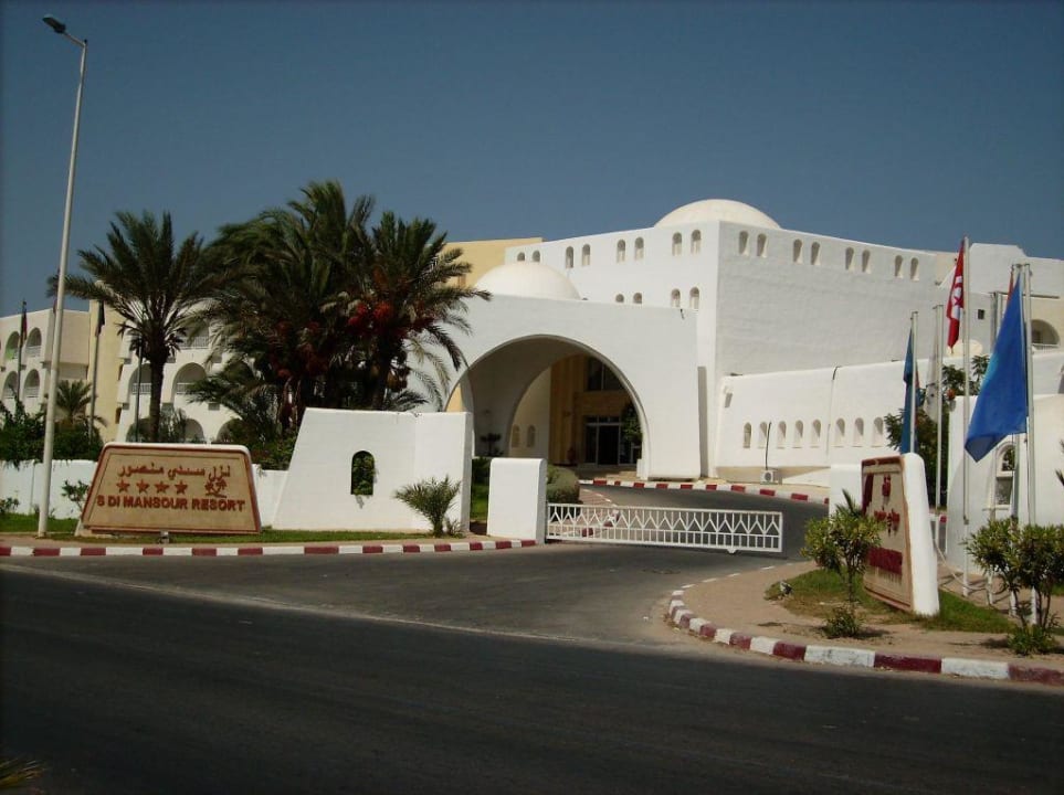 Hoteleinfahrt Sidi Mansour Resort & Spa