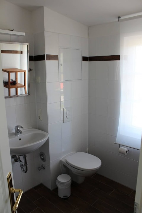 Gutsschloss Rerik - Badezimmer 1 Ferienwohnung Audrey Gutsschloss Rerik