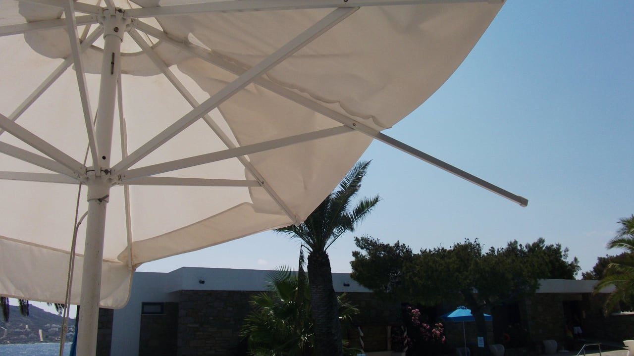 Sonnenschirm defekt Mykonos Theoxenia, a member of Design Hotels