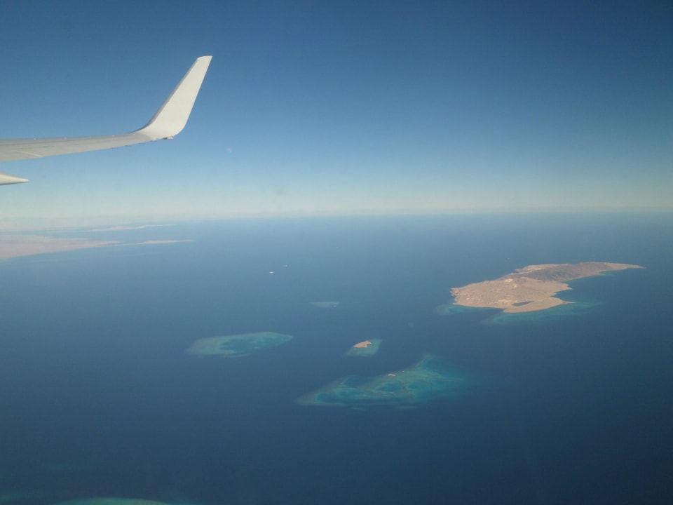 Под крылом самолета Riviera Aqua Park Resort