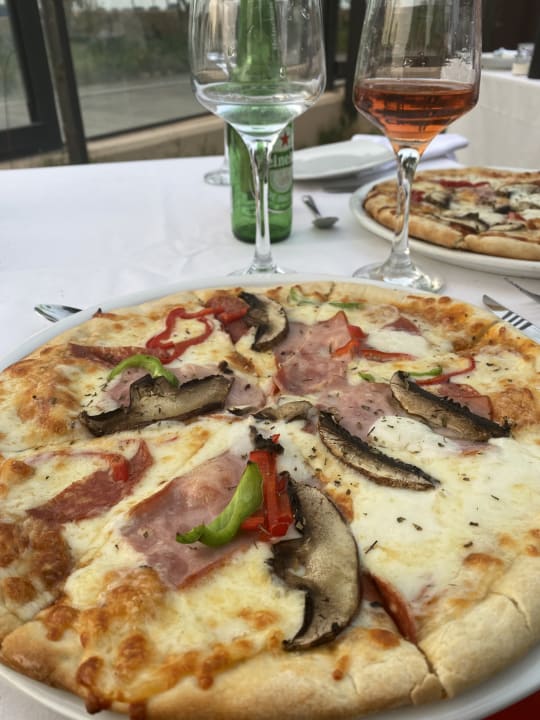 Gastro Anissa Beach & Village